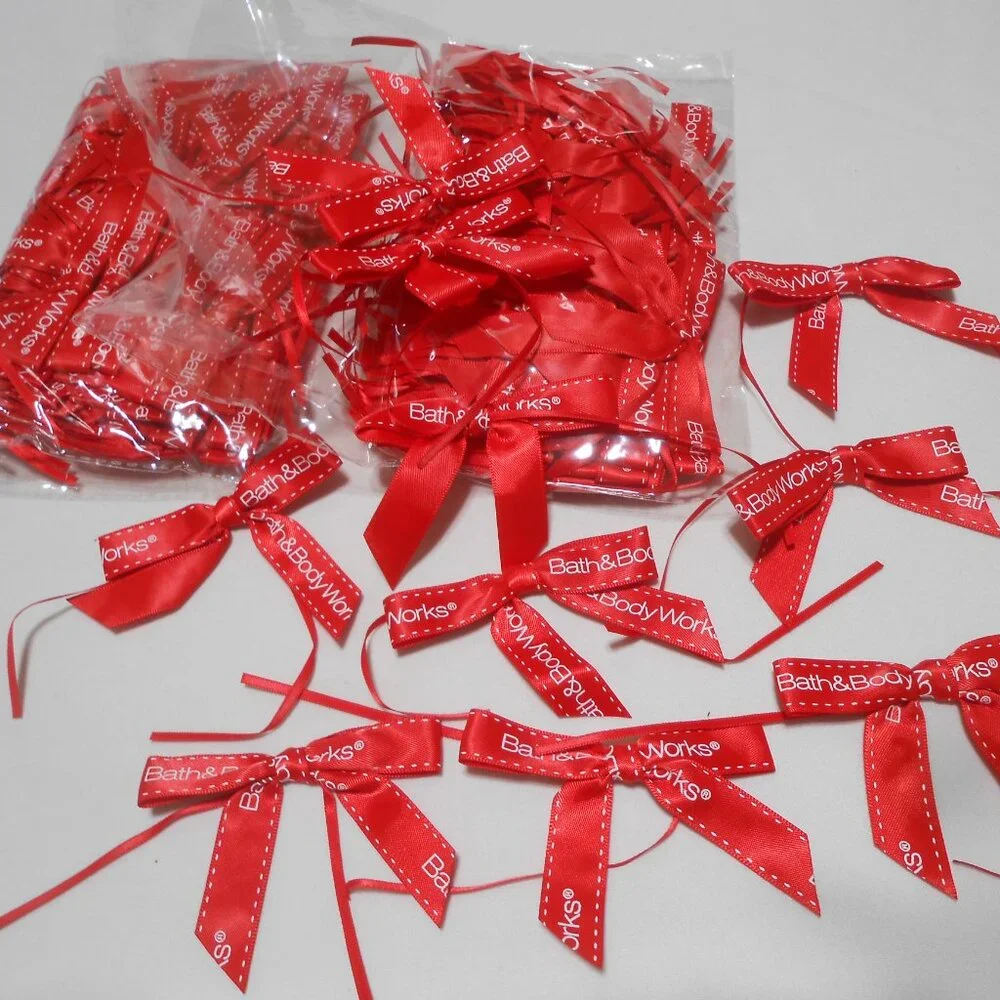 NEW BAG OF 50 BATH AND BODY WORKS RED RIBBONS BOWS FOR ALL OCCASIONS 🎁🎁